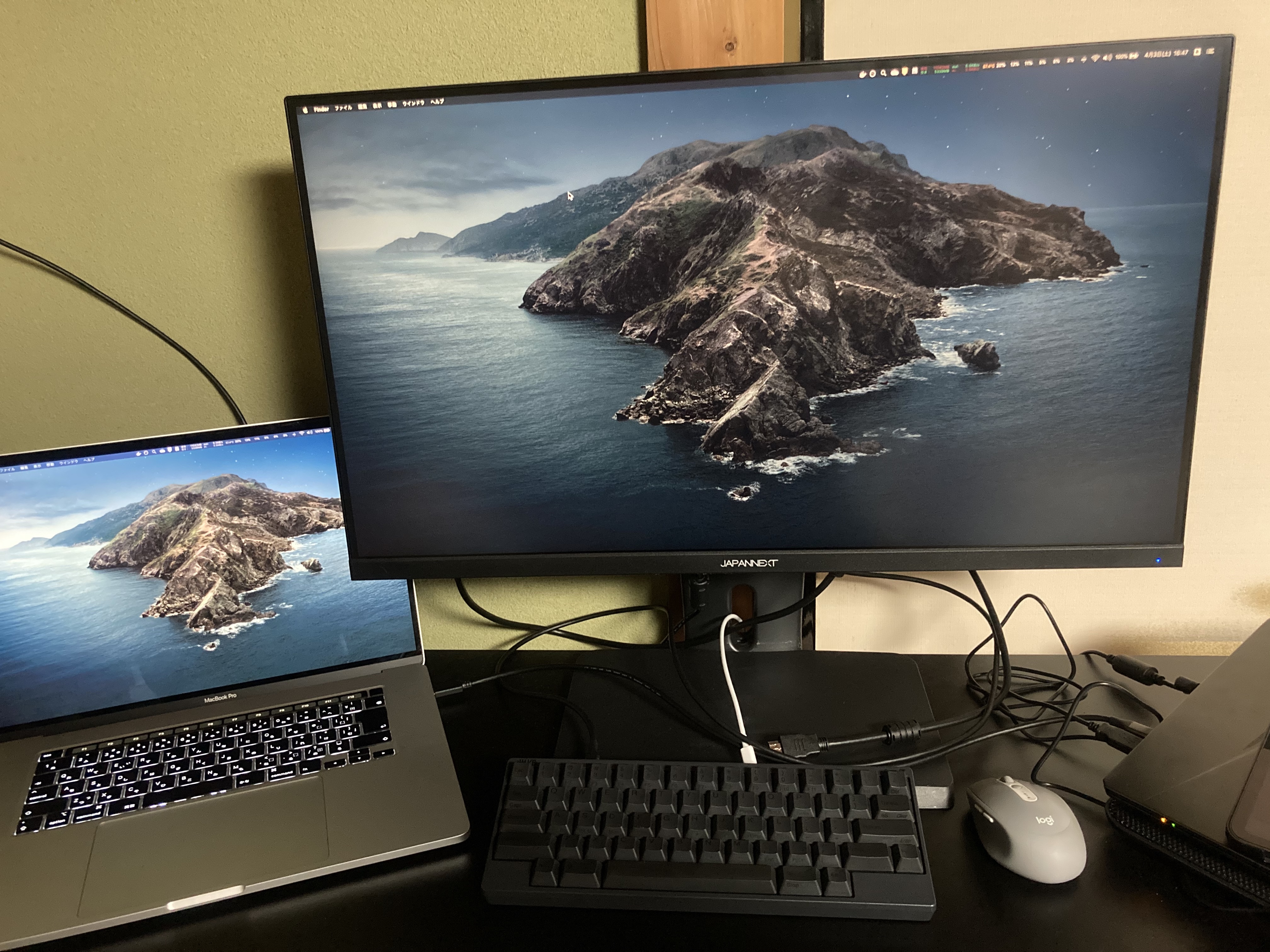 macbookpro16インチとJAPANNEXT28型IPS4K液晶モニターの比較